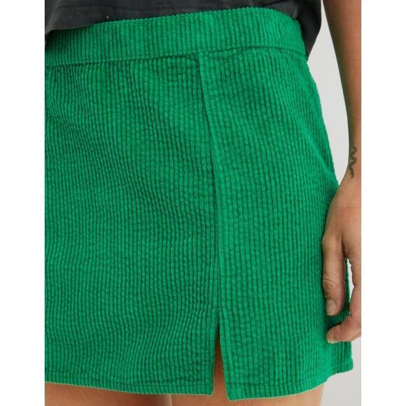 NWT Aerie Corduroy Micro Mini Skirt in Kelly Green-Size Small - Picture 3 of 10